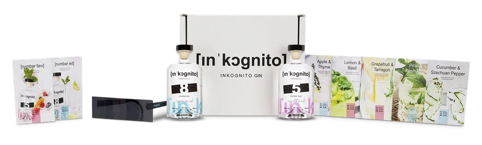 Inhalt der Doppel-Box: Rezeptkarten, Brille, beide Gins